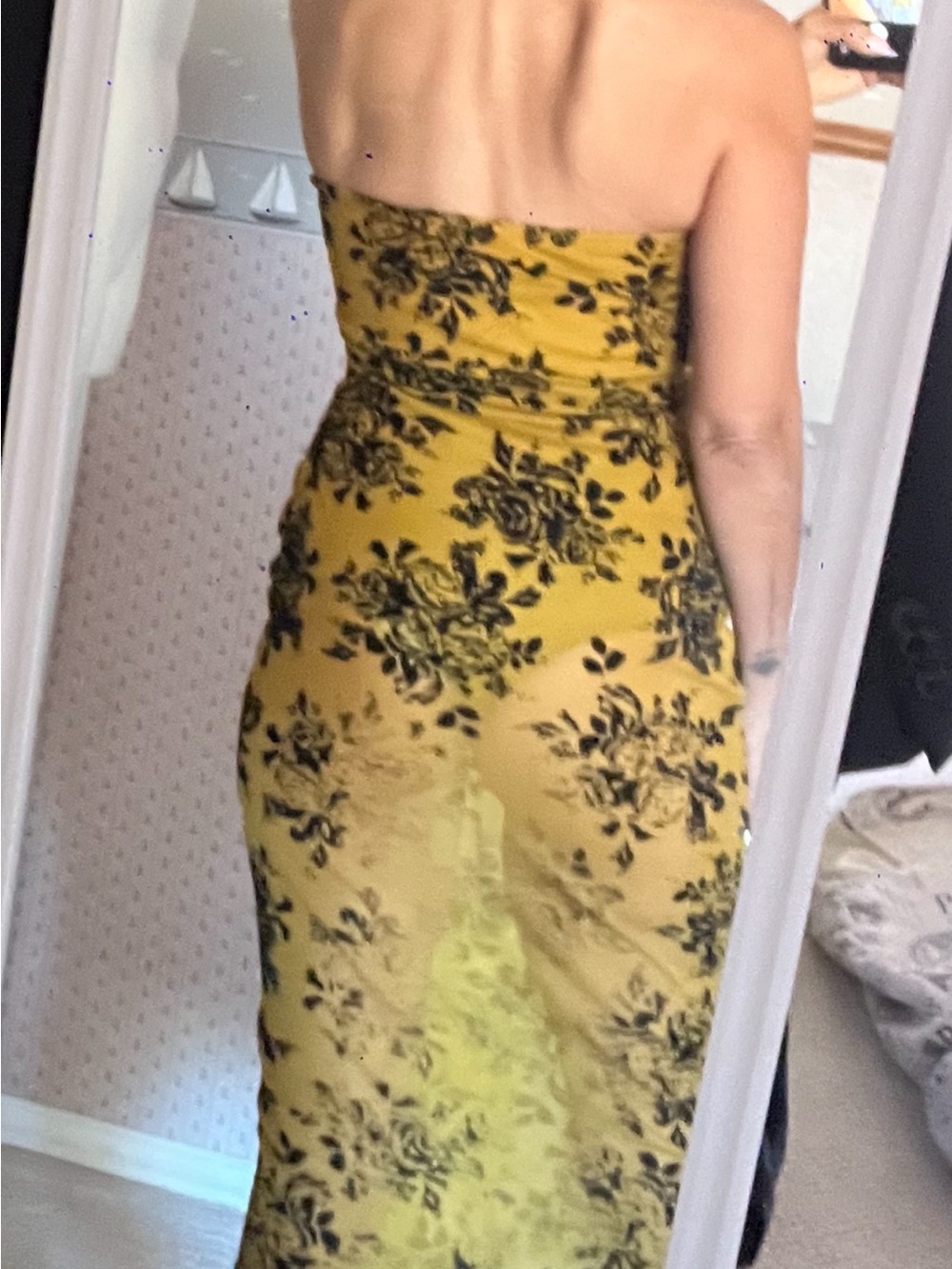 Cropped PrettyLittleThing Mustard and Black Strapless Floral dress
